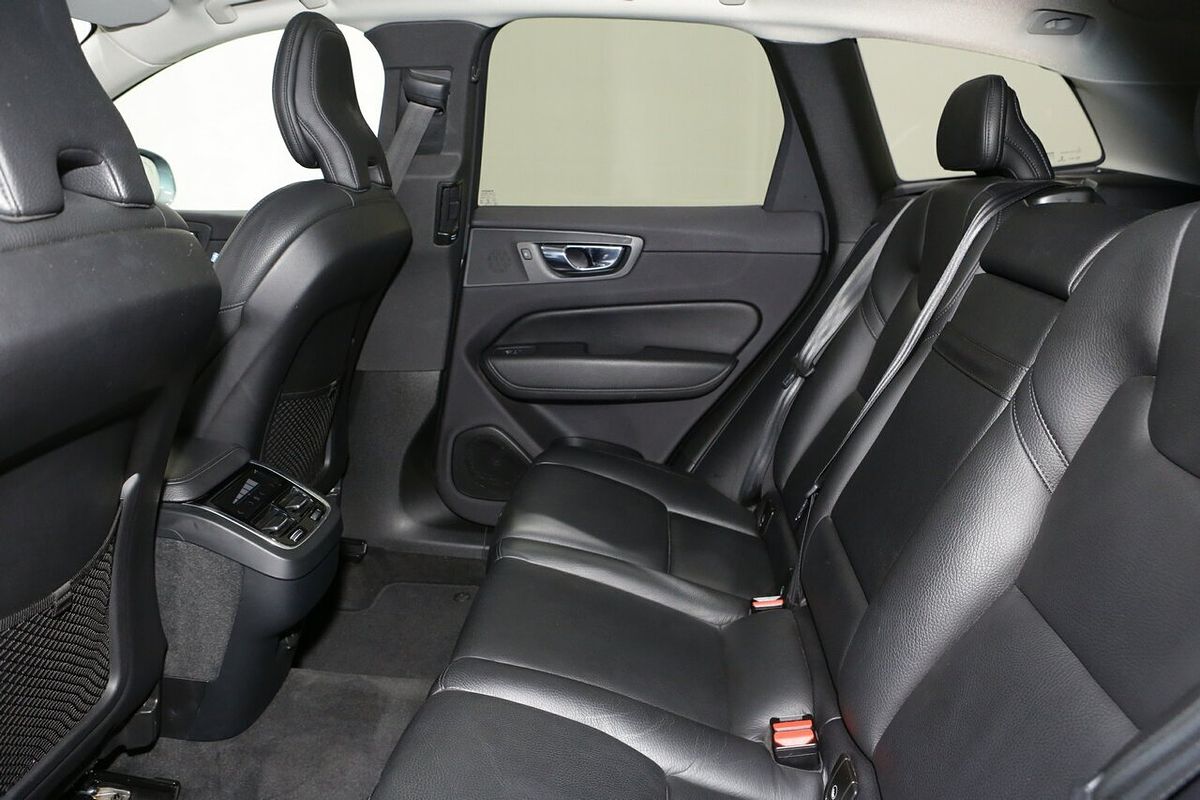 2021 Volvo XC60 D4 Inscription