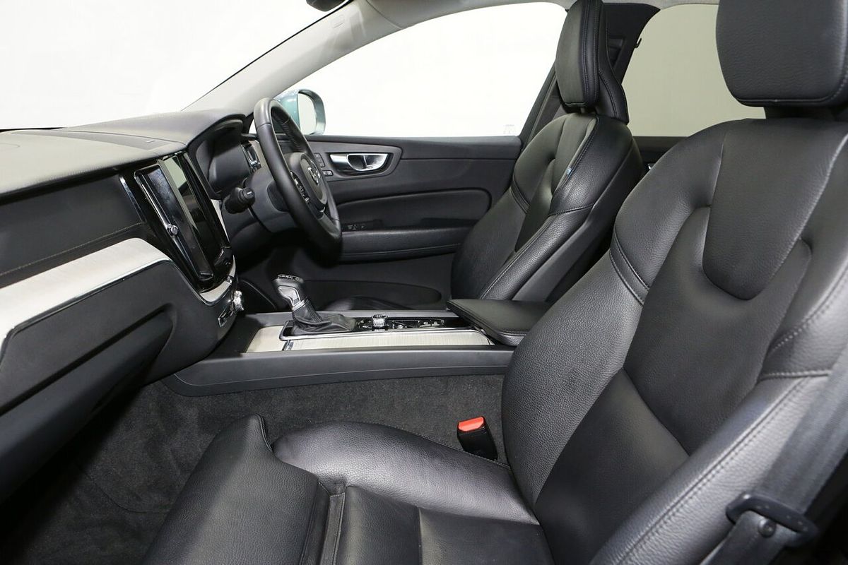2021 Volvo XC60 D4 Inscription