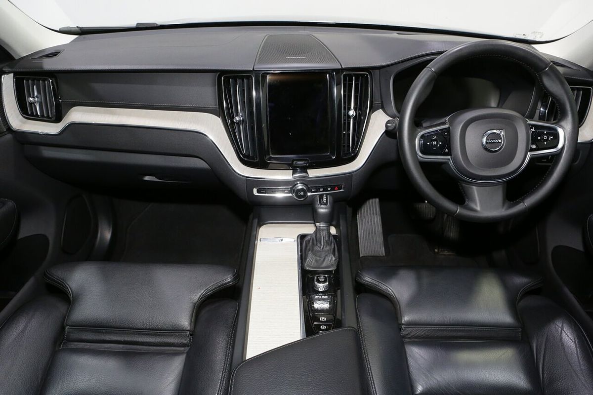 2021 Volvo XC60 D4 Inscription