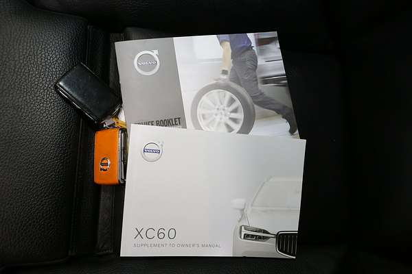 2021 Volvo XC60 D4 Inscription