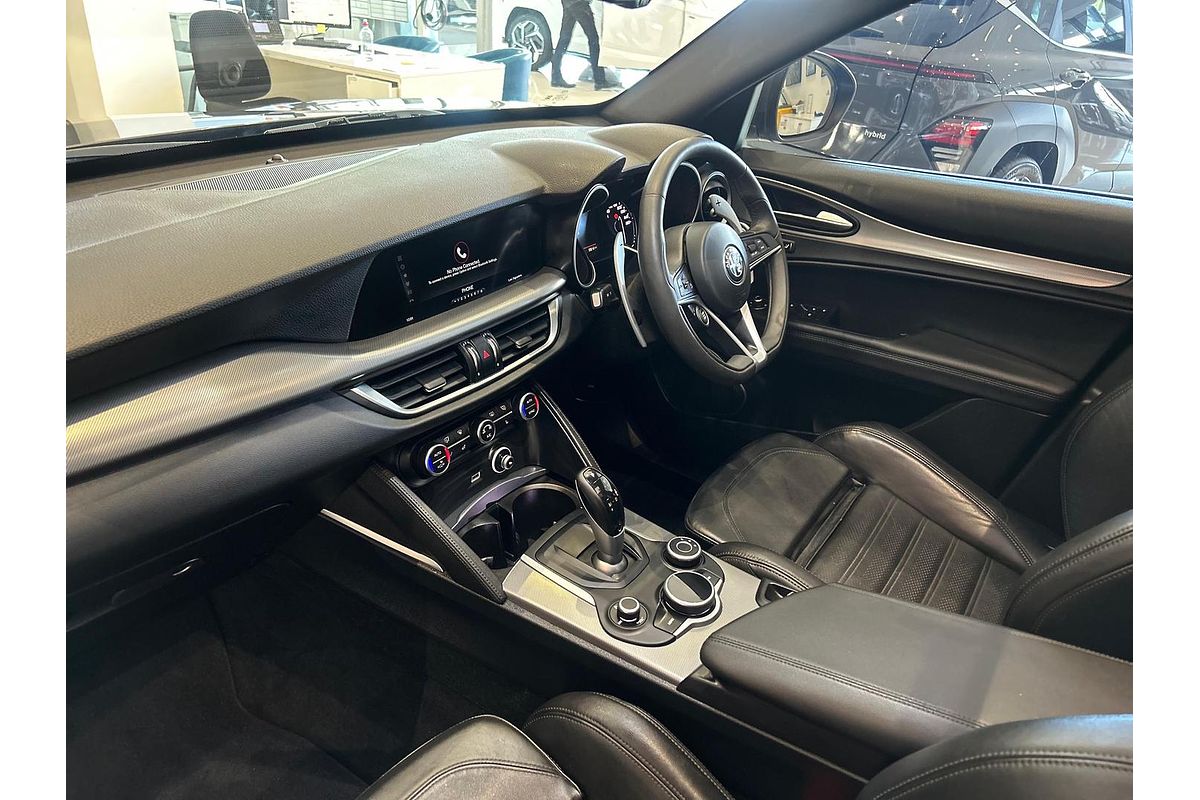 2017 Alfa Romeo Stelvio First Edition
