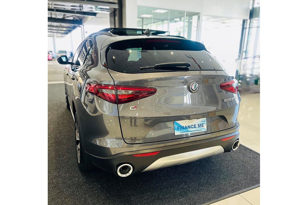 2017 Alfa Romeo Stelvio First Edition