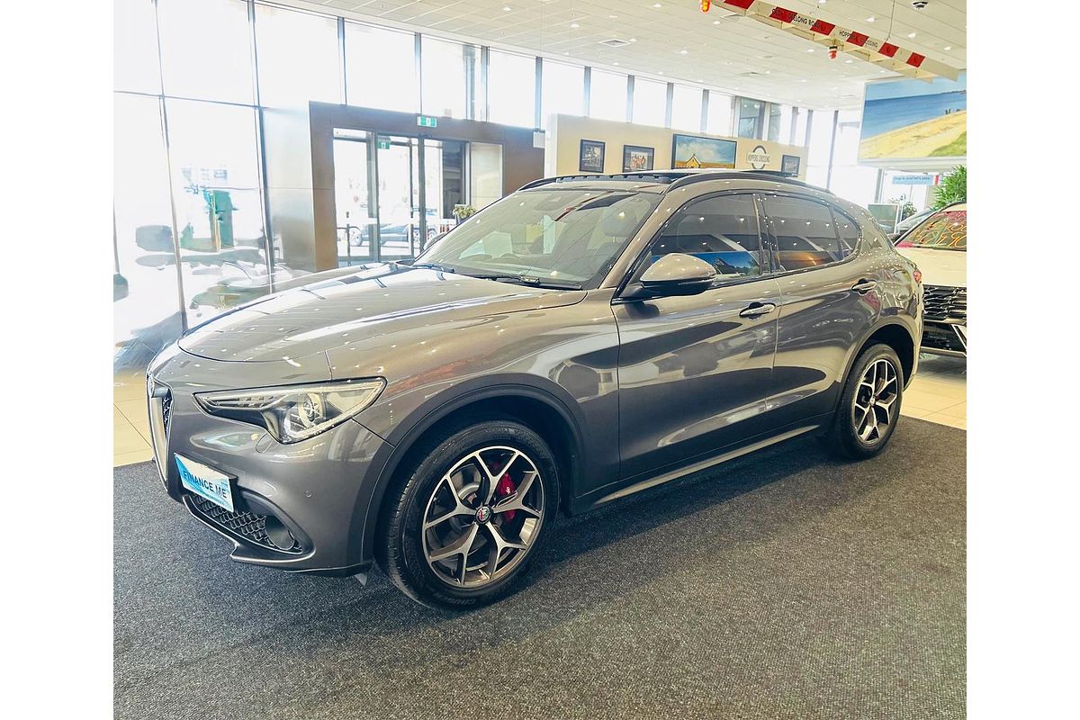 2017 Alfa Romeo Stelvio First Edition
