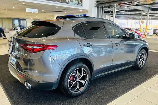 2017 Alfa Romeo Stelvio First Edition