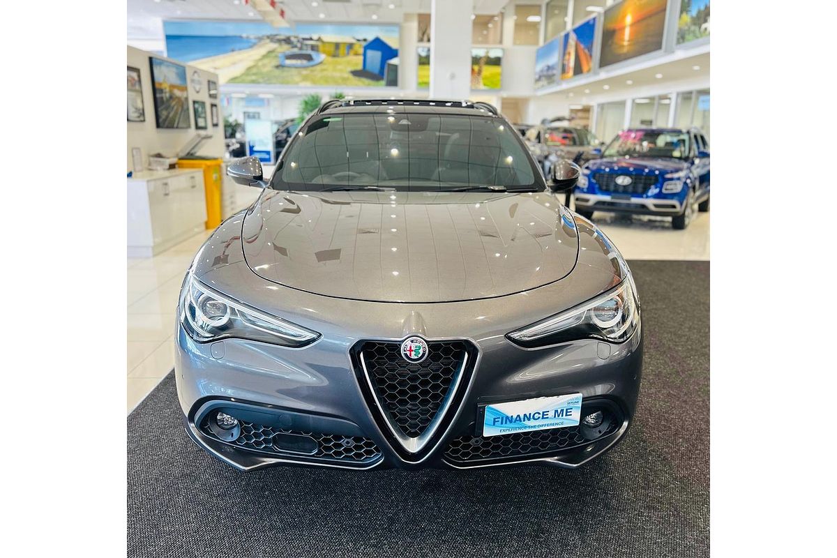 2017 Alfa Romeo Stelvio First Edition