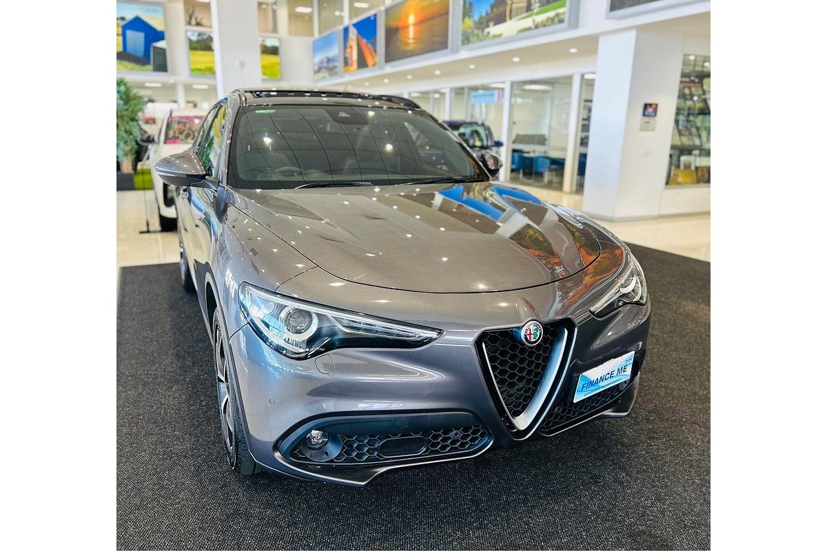 2017 Alfa Romeo Stelvio First Edition