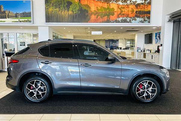 2017 Alfa Romeo Stelvio First Edition