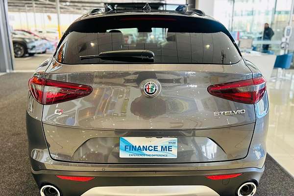 2017 Alfa Romeo Stelvio First Edition