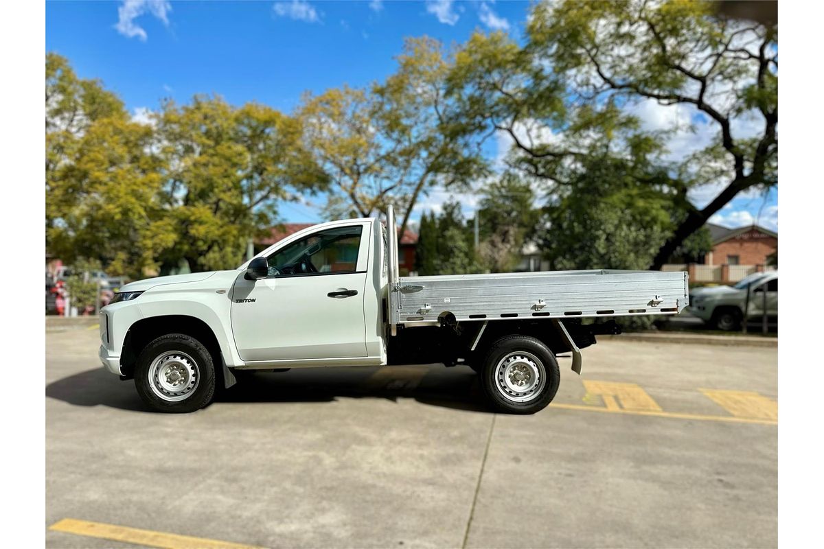 2021 Mitsubishi Triton GLX MR