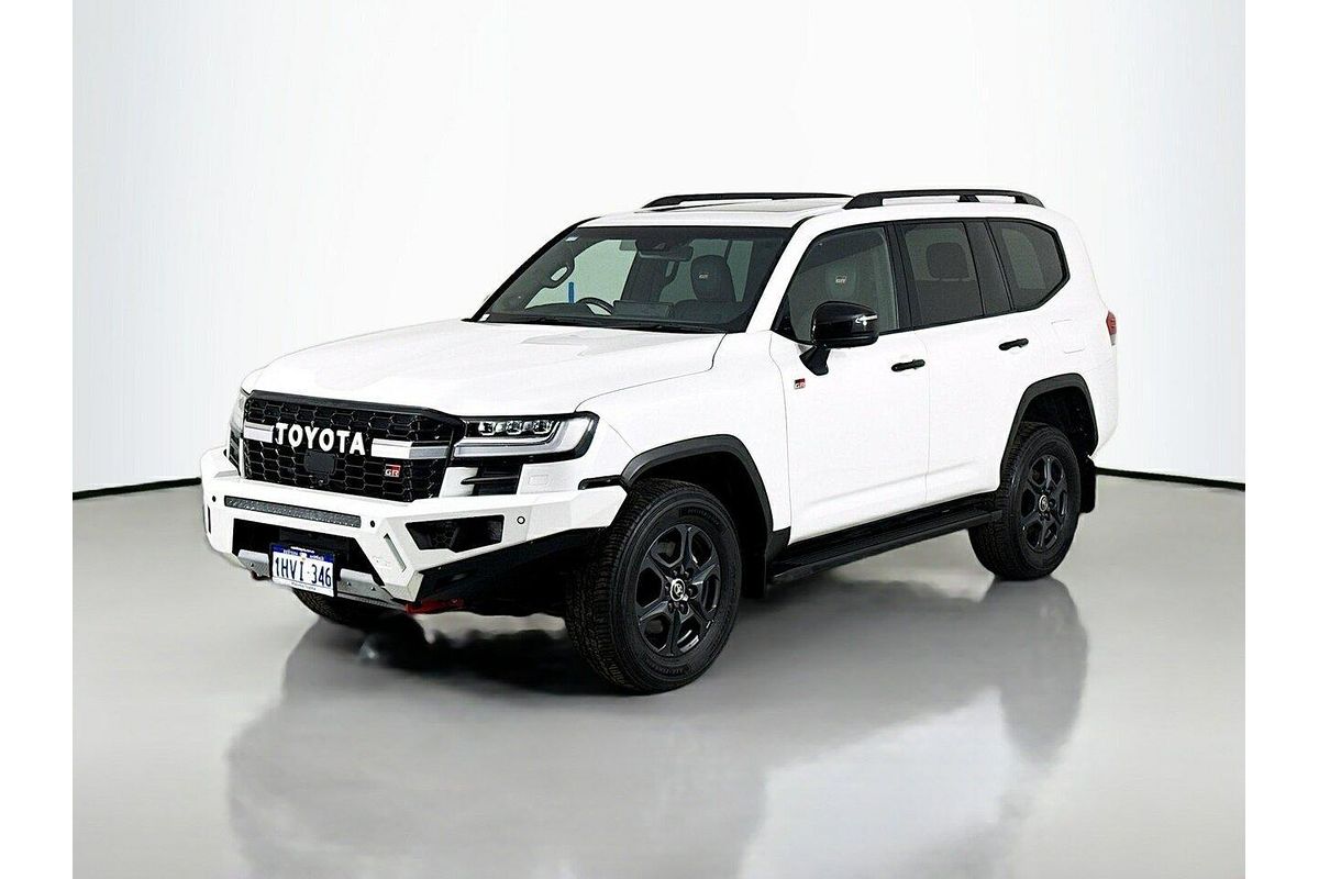 2023 Toyota Landcruiser GR Sport FJA300R