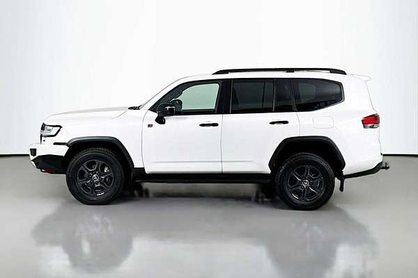 2023 Toyota Landcruiser GR Sport FJA300R