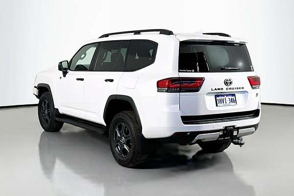 2023 Toyota Landcruiser GR Sport FJA300R