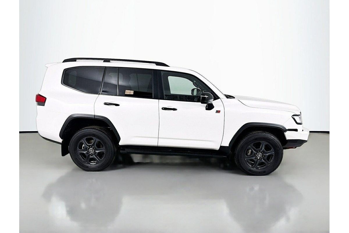 2023 Toyota Landcruiser GR Sport FJA300R
