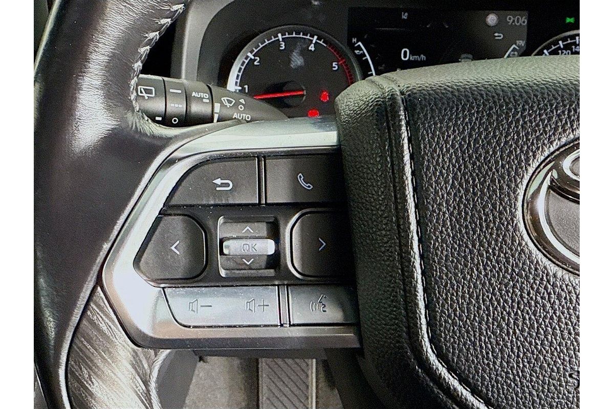 2023 Toyota Landcruiser GR Sport FJA300R