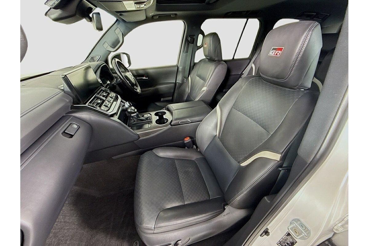 2023 Toyota Landcruiser GR Sport FJA300R