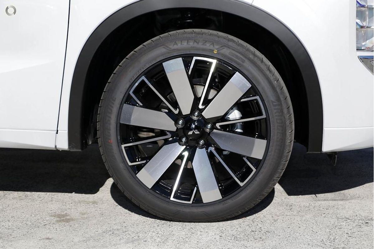 2025 Mitsubishi Outlander Exceed ZM
