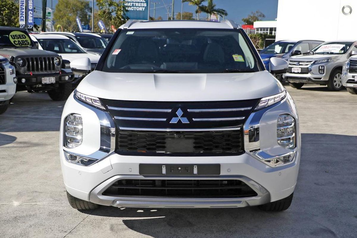 2025 Mitsubishi Outlander Exceed ZM