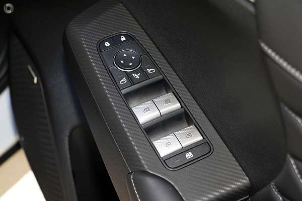 2025 Mitsubishi Outlander Exceed ZM