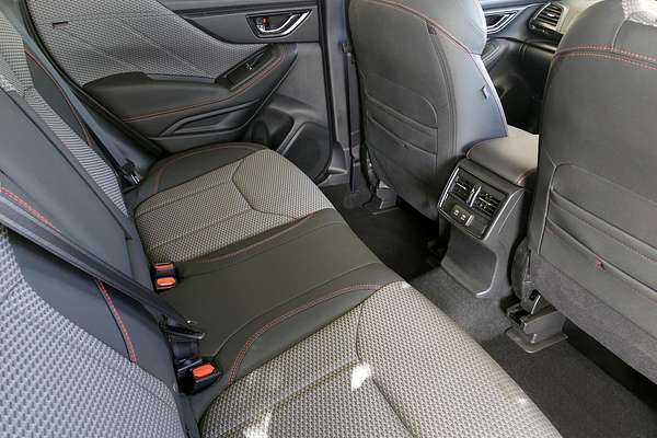 2025 Subaru Forester 2.5i Sport S5