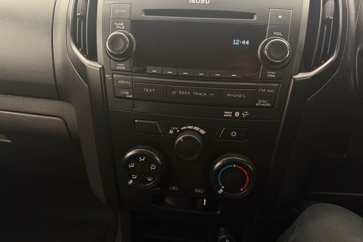 2016 Isuzu D-MAX SX Rear Wheel Drive