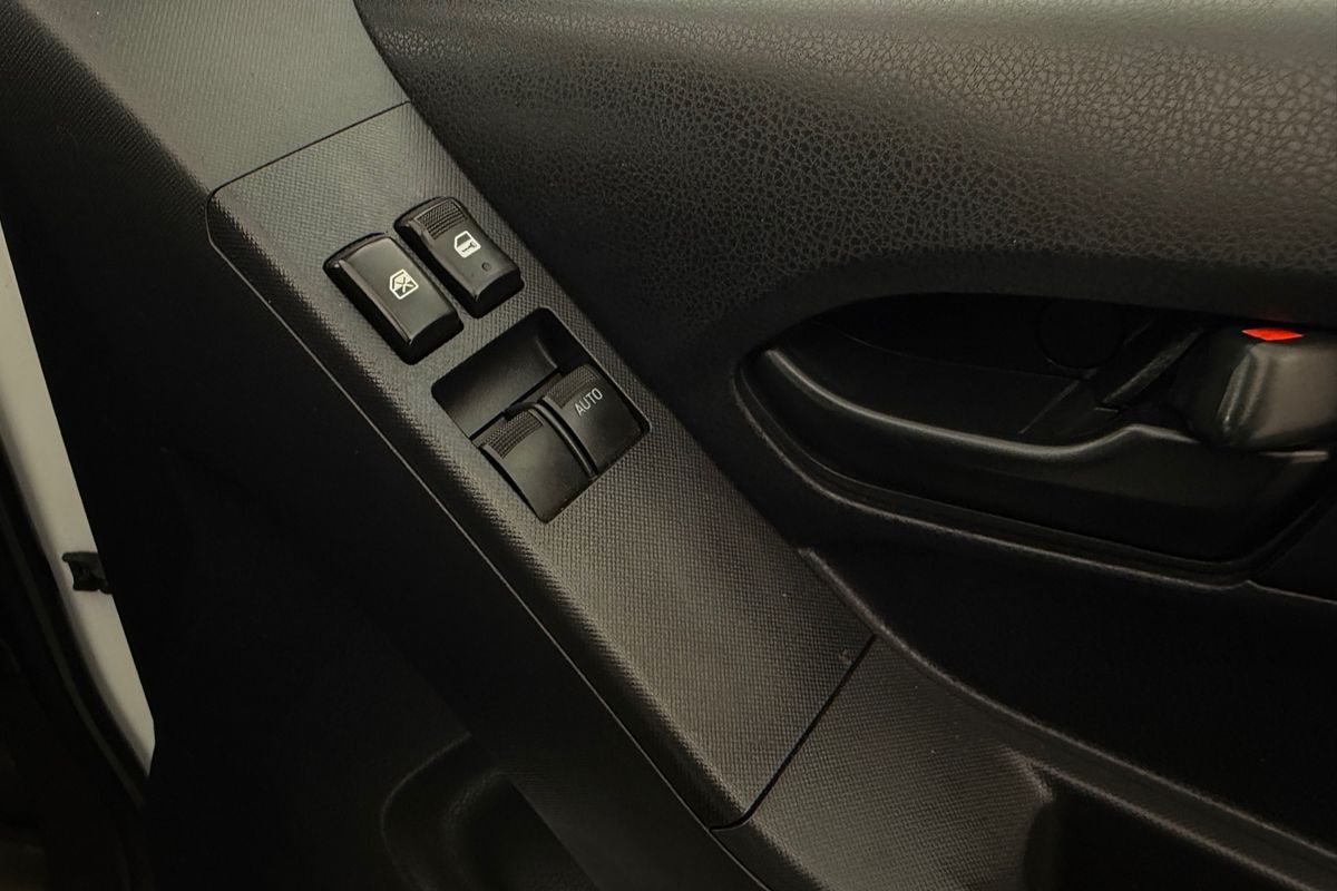 2016 Isuzu D-MAX SX Rear Wheel Drive