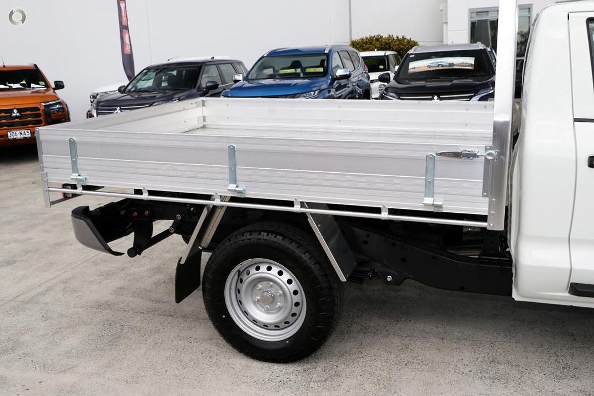 2025 Mitsubishi Triton GLX MV 4X4