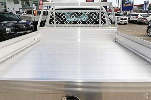 2025 Mitsubishi Triton GLX MV 4X4