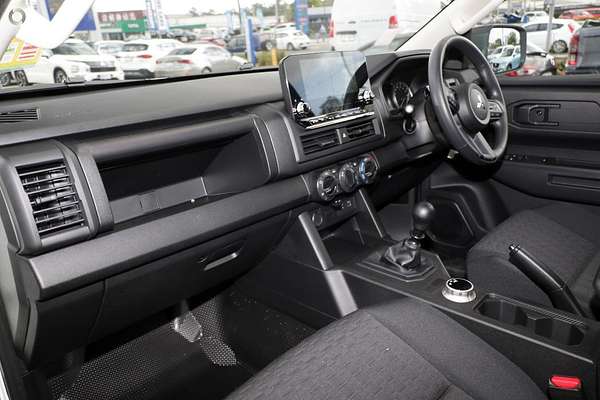 2025 Mitsubishi Triton GLX MV 4X4