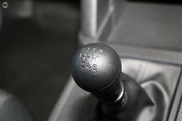 2025 Mitsubishi Triton GLX MV 4X4