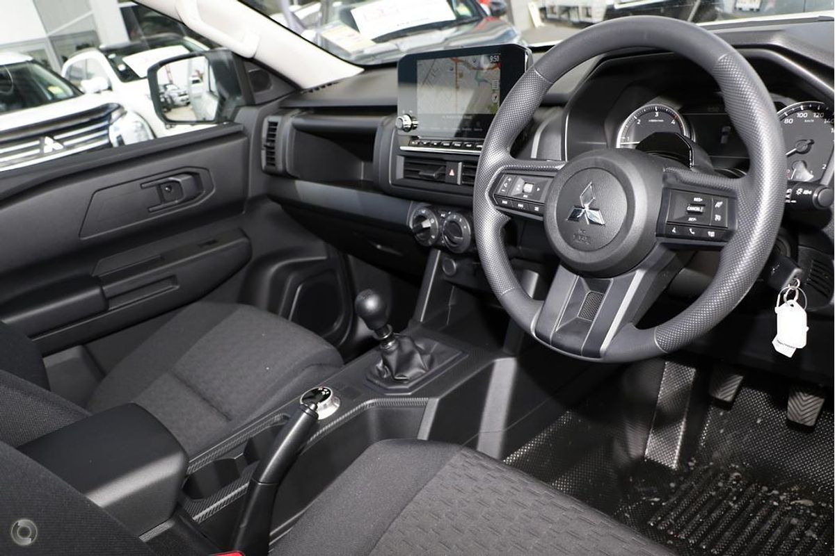 2025 Mitsubishi Triton GLX MV 4X4