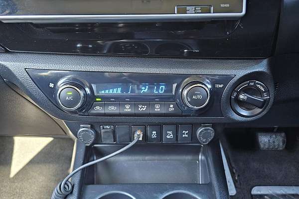 2018 Toyota Hilux SR5 GUN126R 4X4