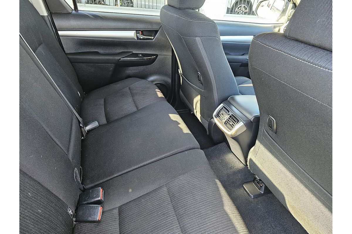 2018 Toyota Hilux SR5 GUN126R 4X4