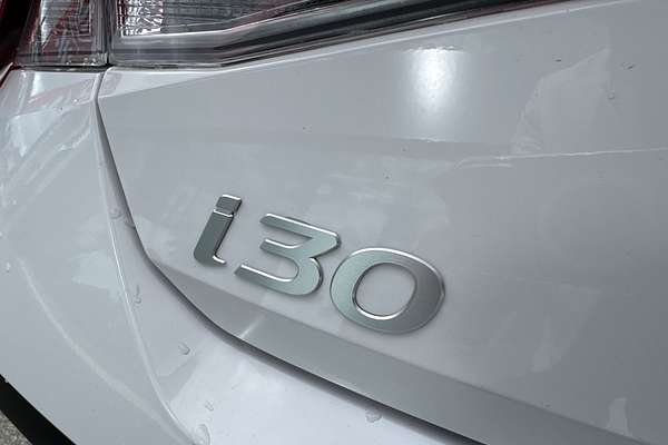 2025 Hyundai i30 Elite Hybrid CN7.V2