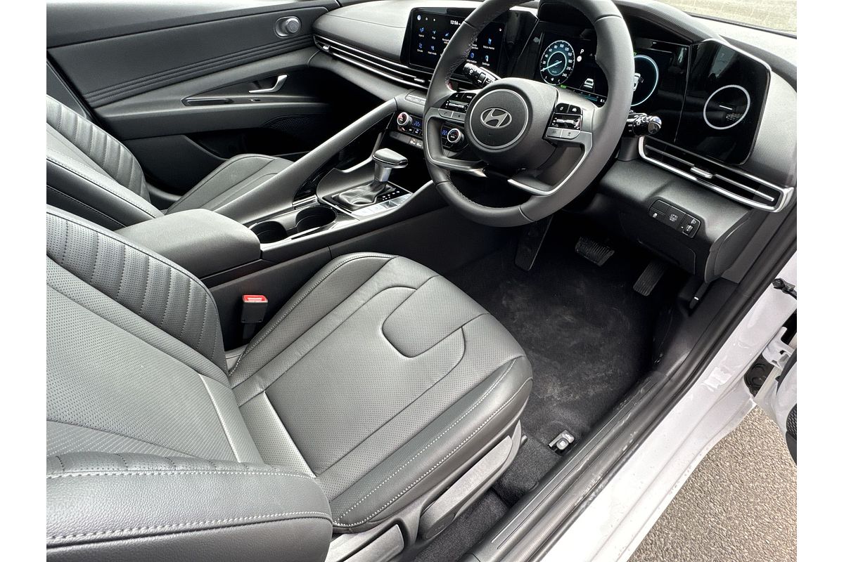 2025 Hyundai i30 Elite Hybrid CN7.V2