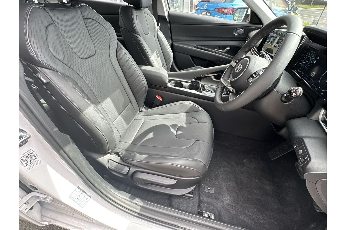 2025 Hyundai i30 Elite Hybrid CN7.V2
