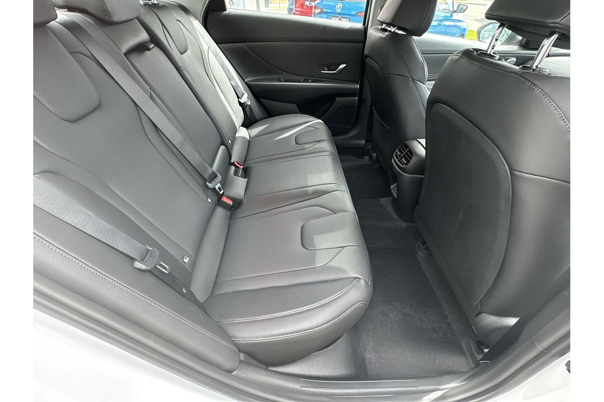 2025 Hyundai i30 Elite Hybrid CN7.V2
