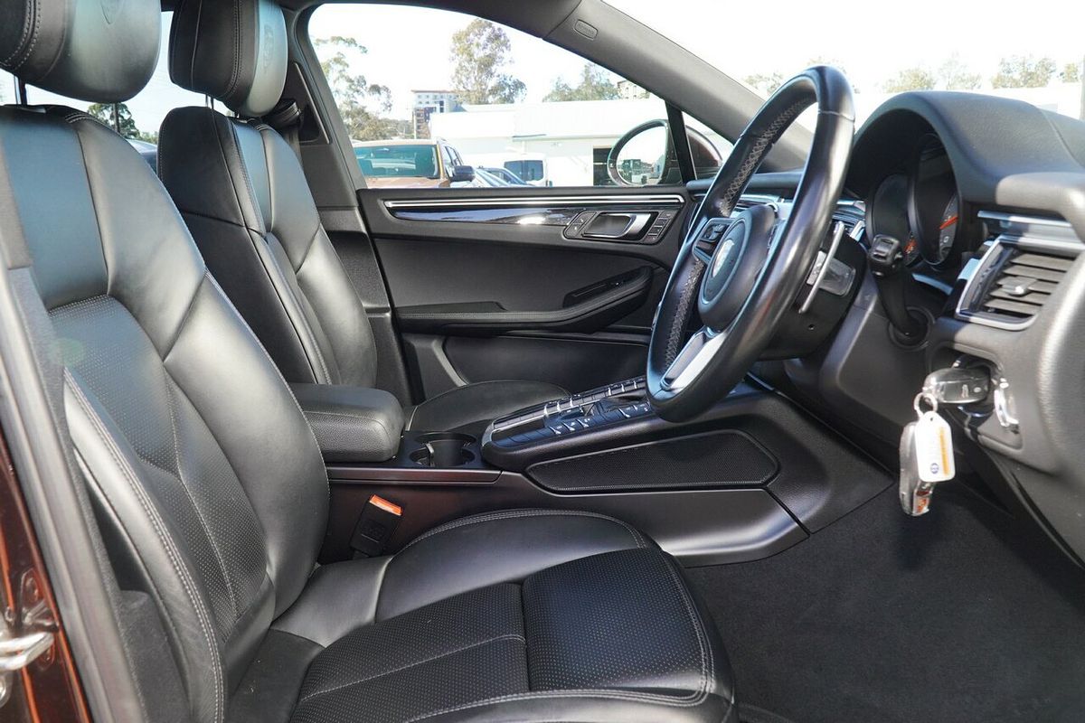 2018 Porsche Macan S 95B
