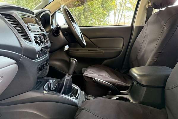 2016 Mitsubishi Triton GLX MQ 4X4