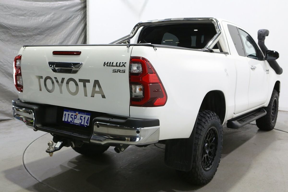 2021 Toyota Hilux SR5 GUN126R 4X4