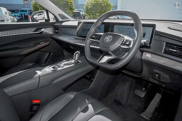 2025 MG QS Essence IS31