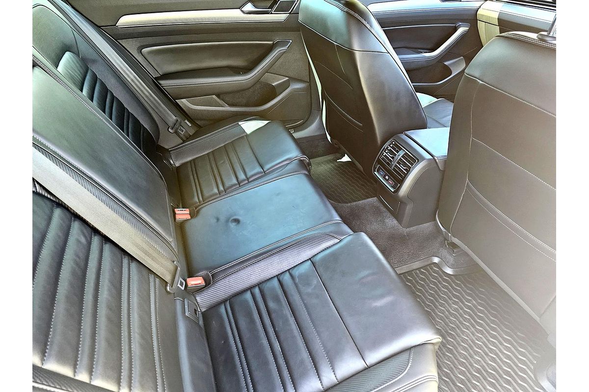 2017 Volkswagen Passat 206TSI R-Line B8