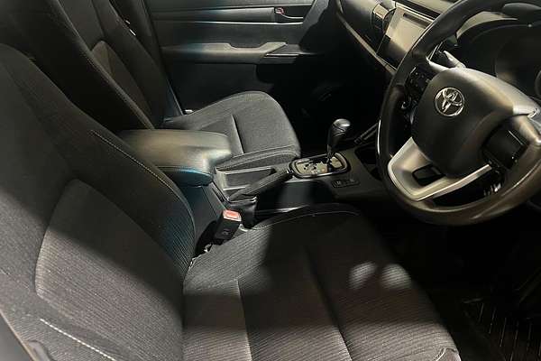 2019 Toyota Hilux SR GUN126R 4X4