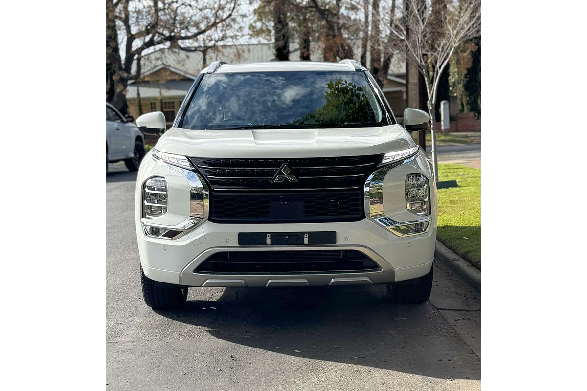 2024 Mitsubishi Outlander PHEV Exceed ZM