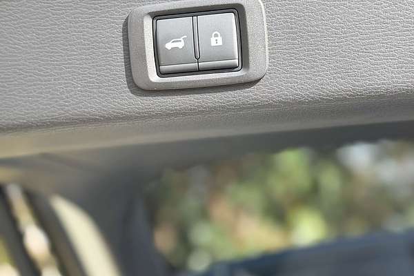 2024 Mitsubishi Outlander PHEV Exceed ZM