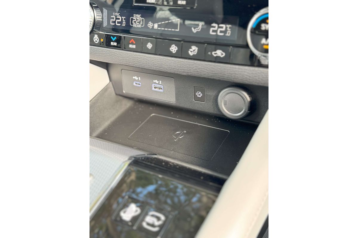2024 Mitsubishi Outlander PHEV Exceed ZM