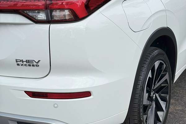 2024 Mitsubishi Outlander PHEV Exceed ZM