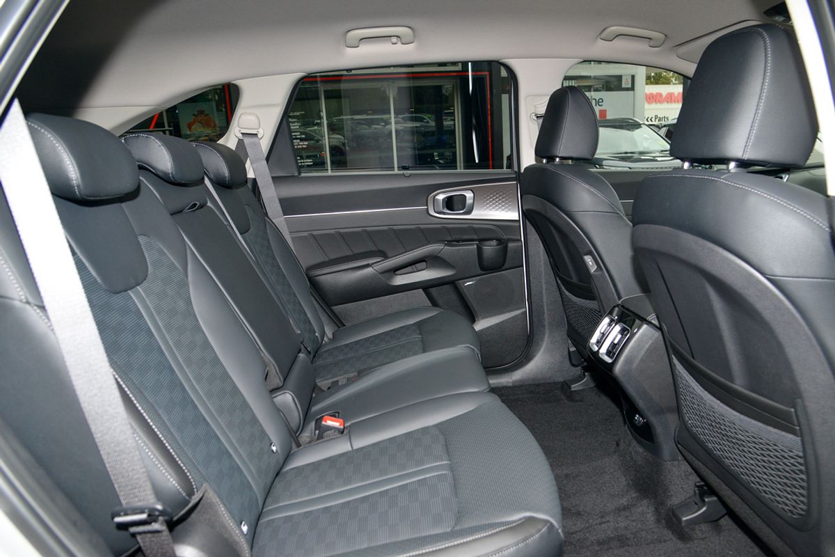 2025 Kia Sorento Sport+ MQ4 PE