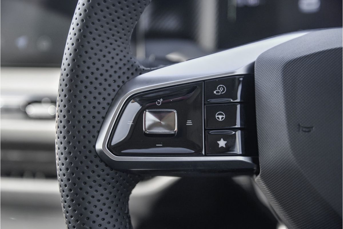 2025 MG MGS5 EV Essence 49 ZS3EM