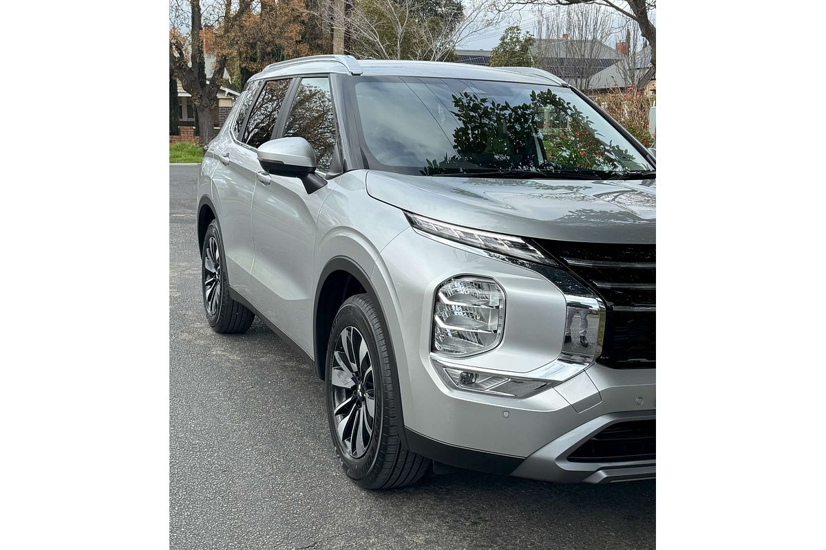 2025 Mitsubishi Outlander LS ZM