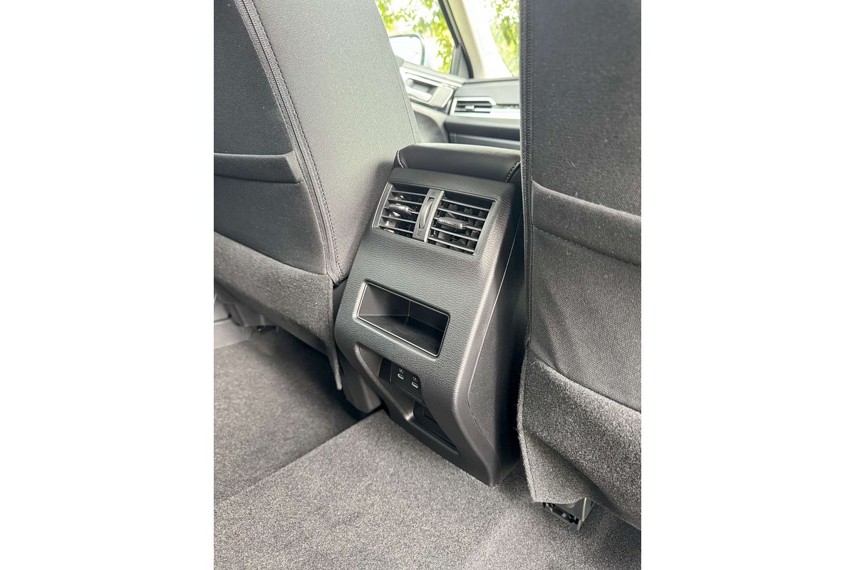 2025 Mitsubishi Outlander LS ZM